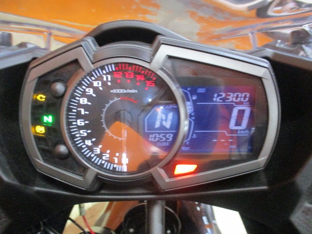 走行も１２３００ｋｍの低走行車！車両重量僅か１６７ｋｇに４８ＰＳのパワフルなエンジンを搭載！決済価格